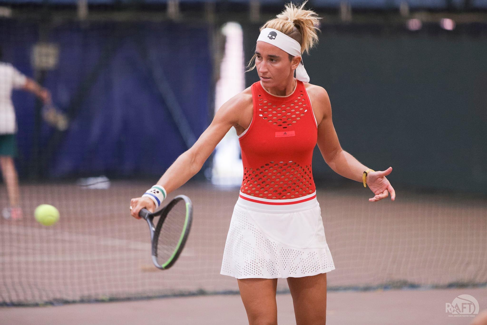 MARTINA MORI: OUT 6 MESI 