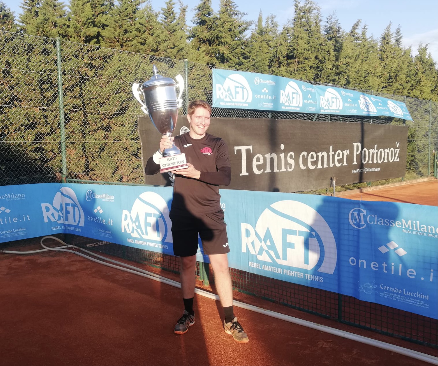 SEBASTIAN BRAUN SUL TETTO DEL MONDO RAFT!