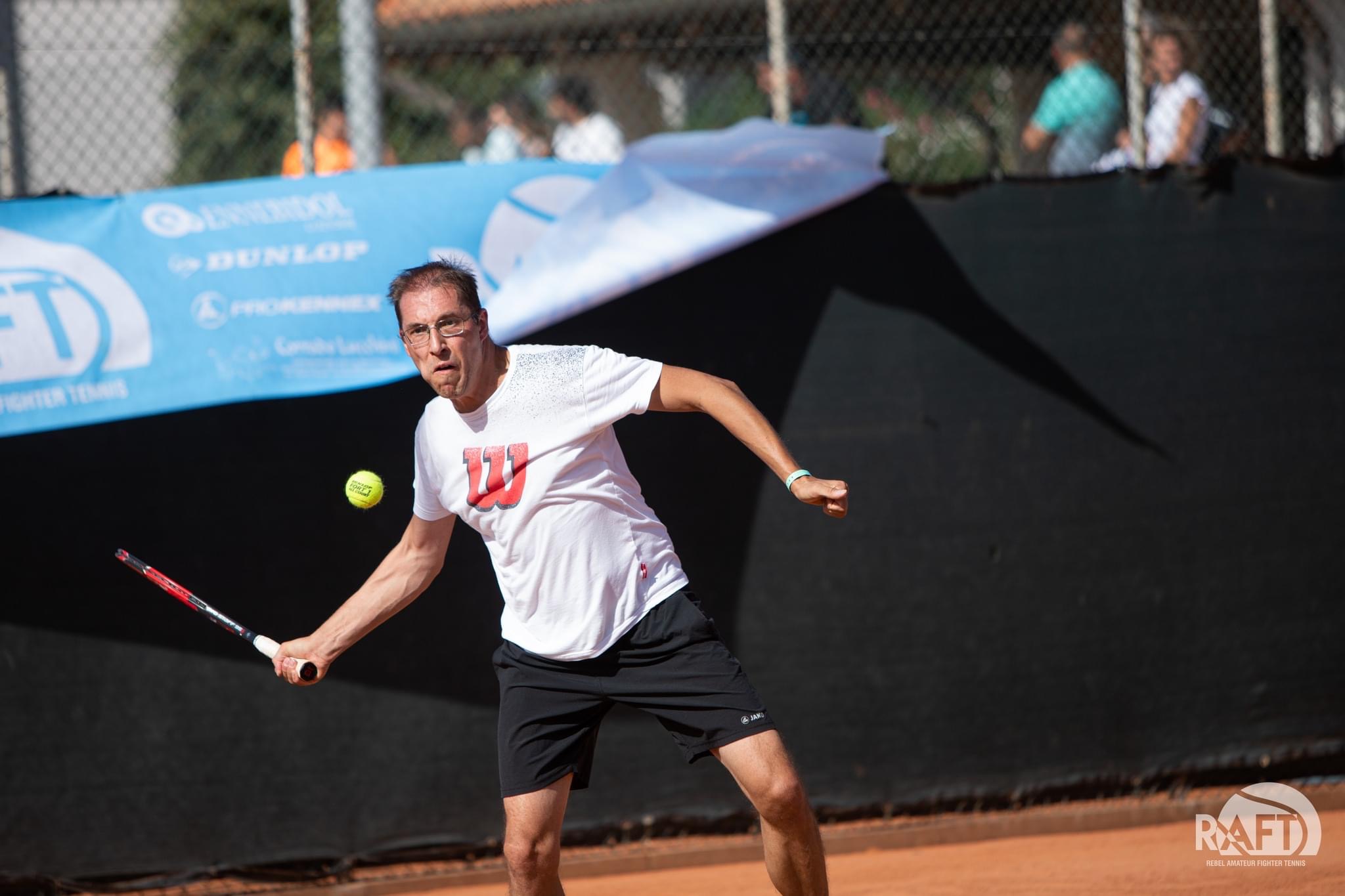 DAMIAN, CANDIDATO AGLI AWARDS 2023 IN PROGRAMMA IL 6 DICEMBRE