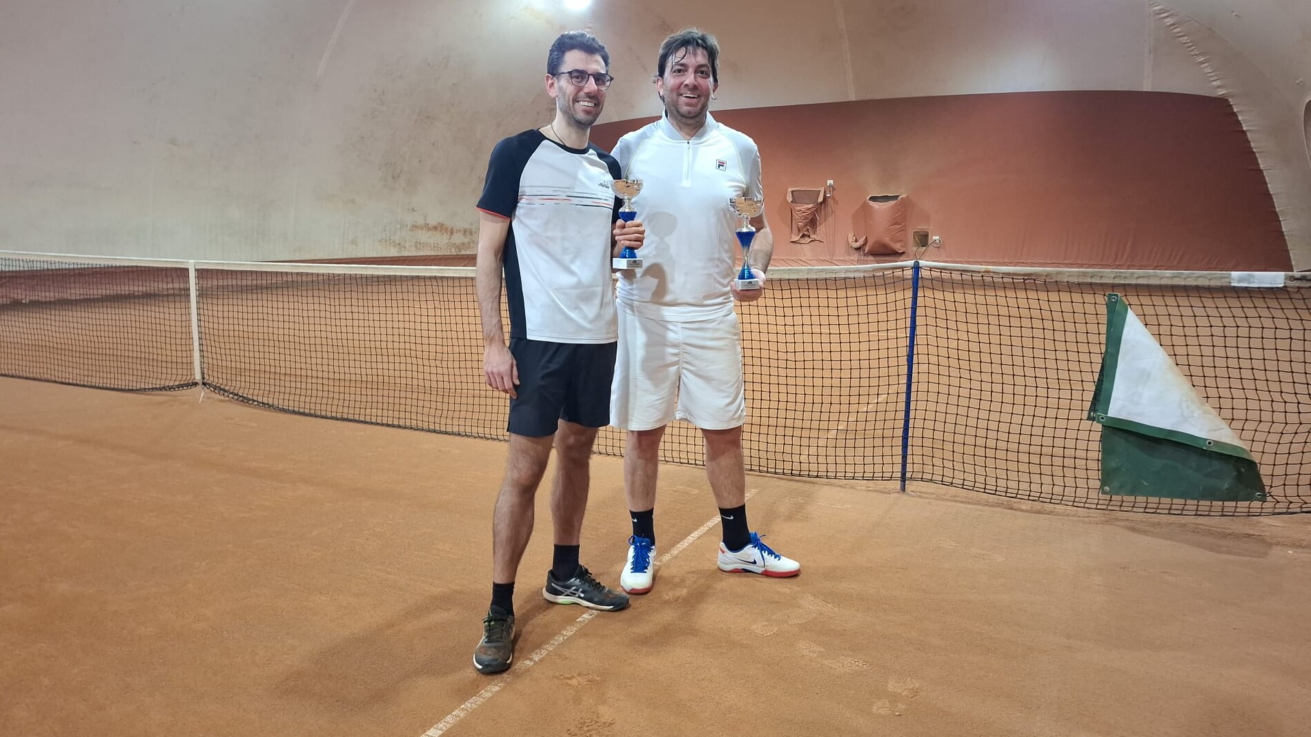 PRIMO TITOLO PER VINCENZO COZZOLINO NEL WOOD AL CLUB AZZURRI